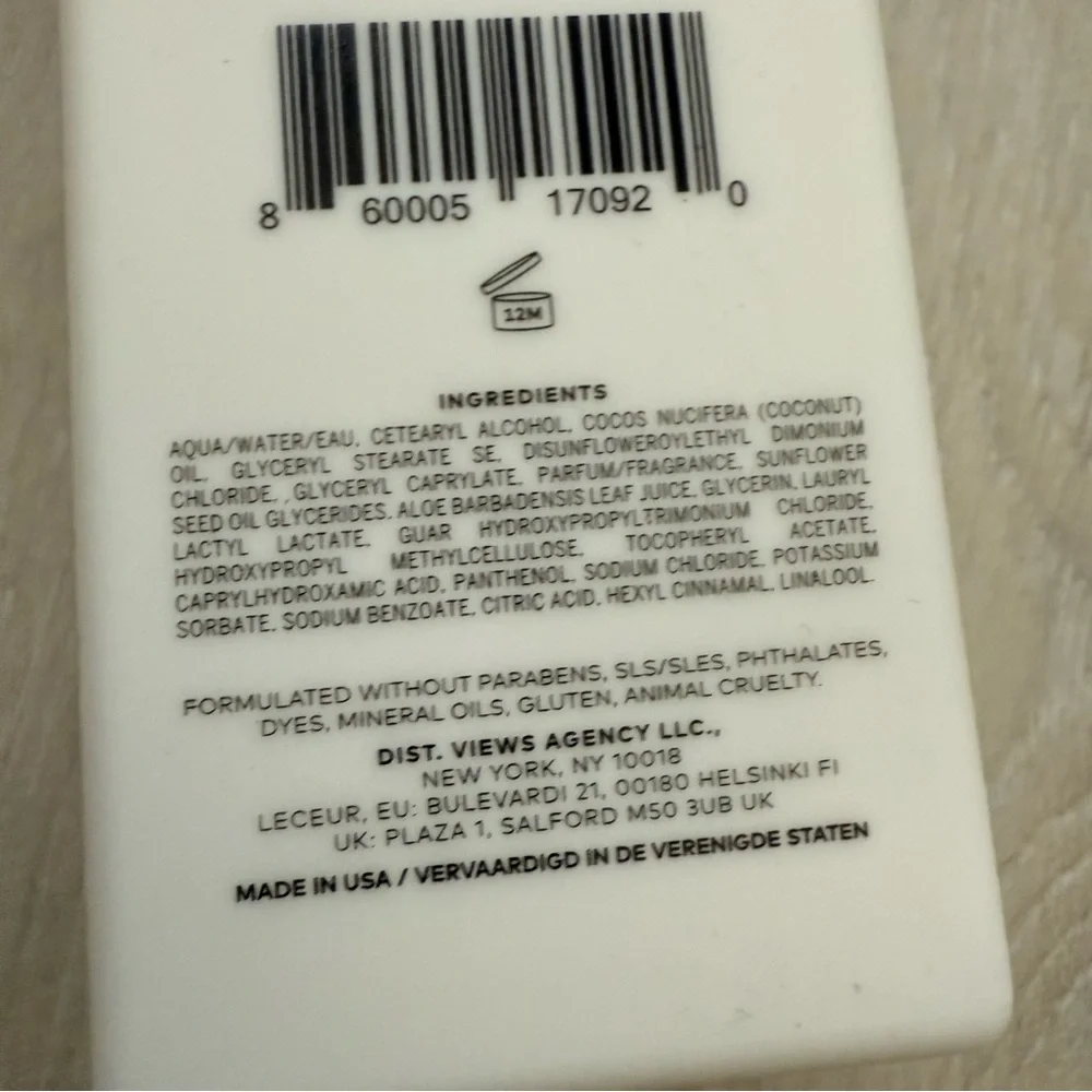 We The Curl Co-Wash for Curly Hair - White and Orange Full size  8.45Fl Oz